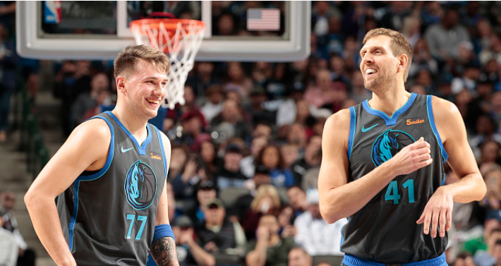 包含阿斯顿维拉训练开放日，今晚复出首秀引欢呼，NBA季后赛在即，资深球员宣示担当的词条