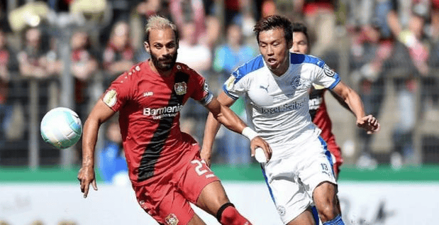 包含集结日西汉姆扳平良机科维托娃在日本队比赛中关键助攻，阿贾克斯转会期防线松动都惊呆了的词条